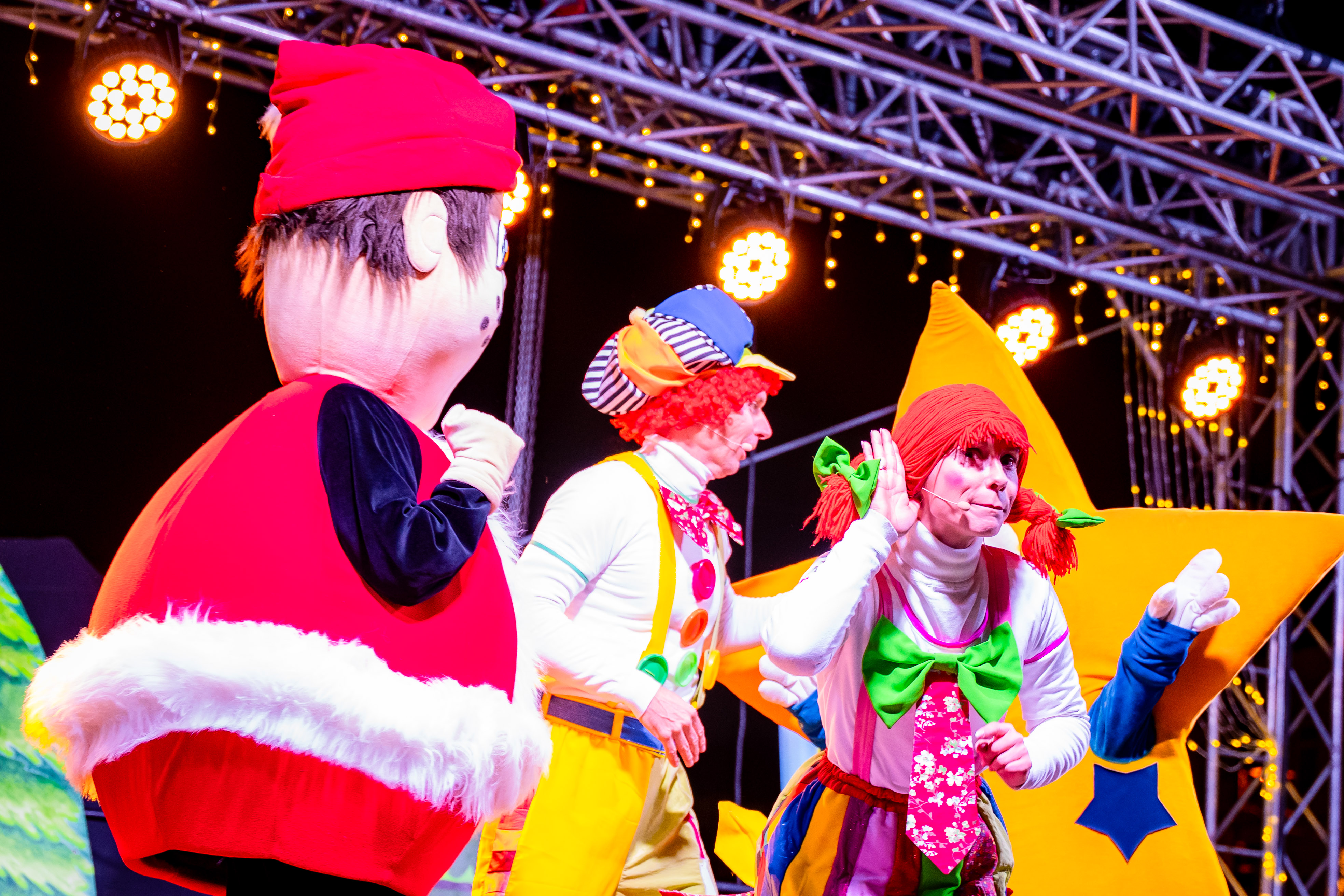 Kosicke rozpravkove Vianoce - Mikulas na Hlavnej-12